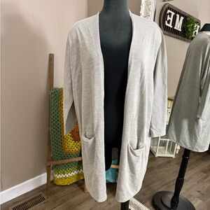 DONNI. • Ribbed 3/4 Sleeve Gray Cardigan